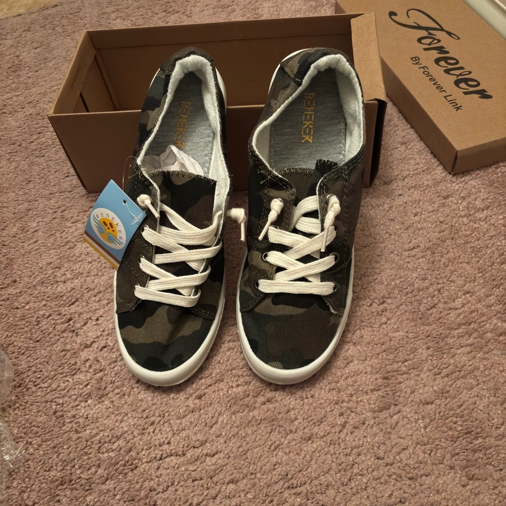 Brand New women’s Forever Link Camouflage slipon Sneakers so comfortable